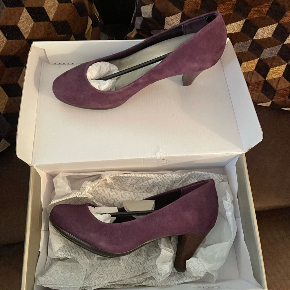 New Suede Burgundy Heels